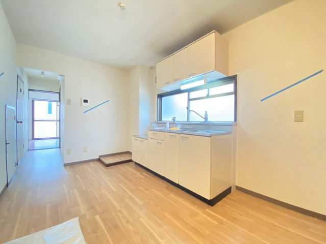 上穂ハイツの居間・リビング