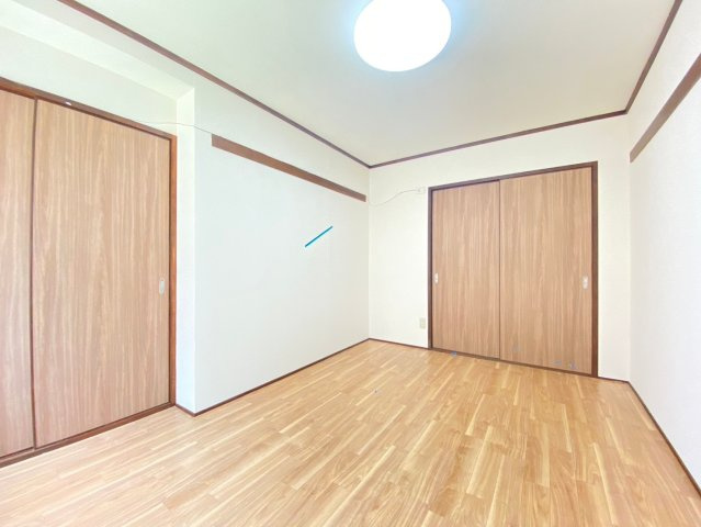 上穂ハイツの寝室