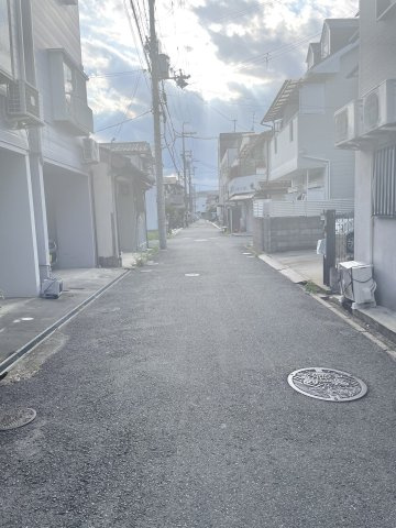 枚方市都丘町　中古戸建の前面道路含む現地写真|前面道路含む現地写真です