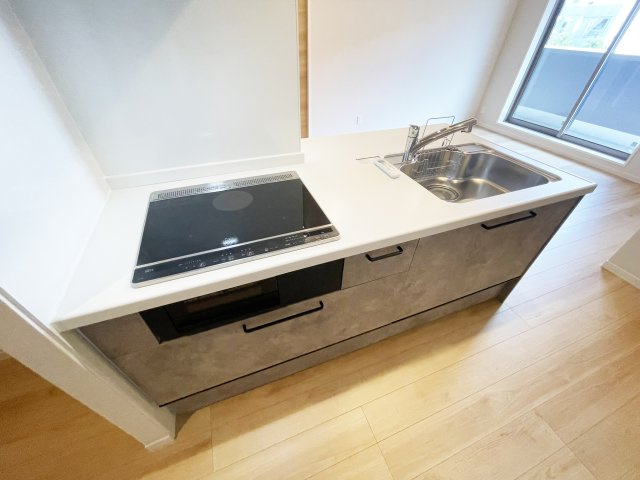 シャーメゾンプレミアス下助任のキッチン