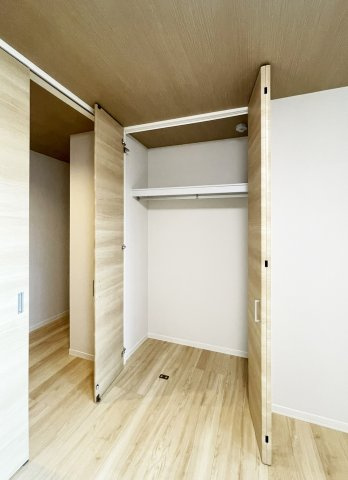 シャーメゾンプレミアス下助任の収納