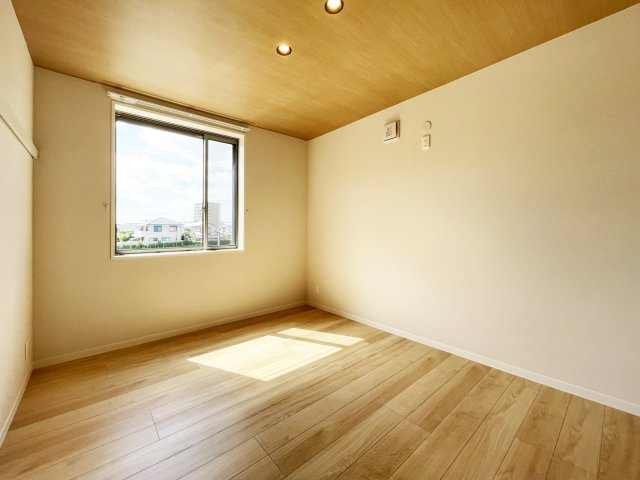 シャーメゾンプレミアス下助任の居間・リビング