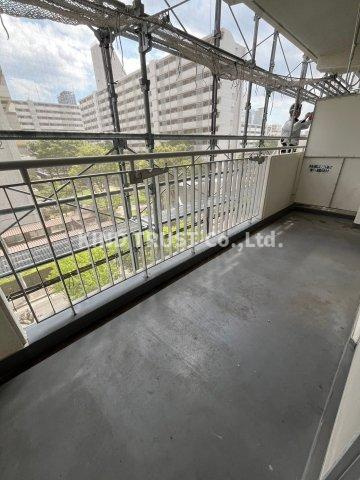 リバーサイドほんじょう1号棟のバルコニー|落ち着いた時間を過ごせるバルコニーです