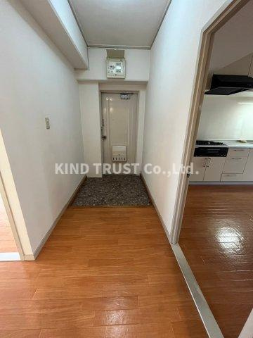 リバーサイドほんじょう1号棟の玄関|きれいな玄関です