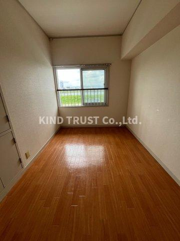 リバーサイドほんじょう1号棟の居間・リビング|おしゃれなリビングです