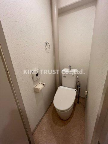 リバーサイドほんじょう1号棟のトイレ|ゆったりとした空間のトイレです