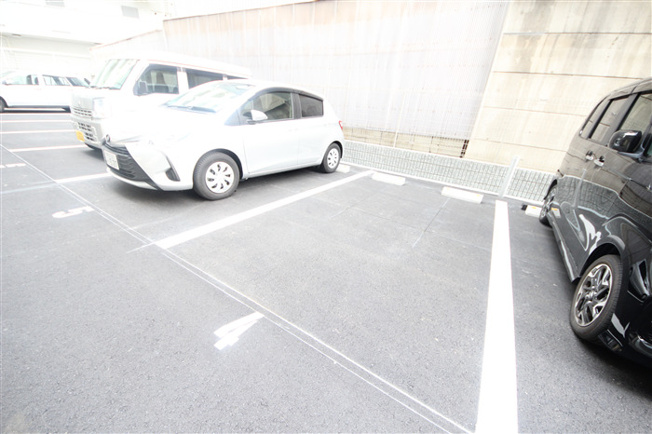 【駐車場】 | セレニテ福島プリエ
