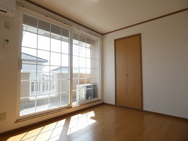 【居間・リビング】 | アヴニールＡ | ゆったり過ごせるリビングです