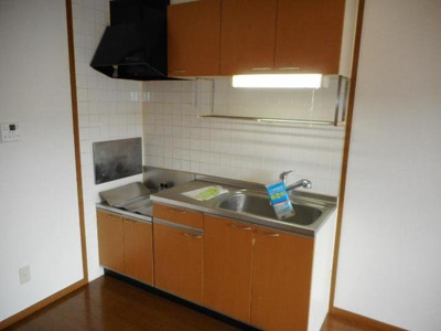 【キッチン】 | ボンジュールⅡ | コンパクトなキッチンで掃除もラクラク