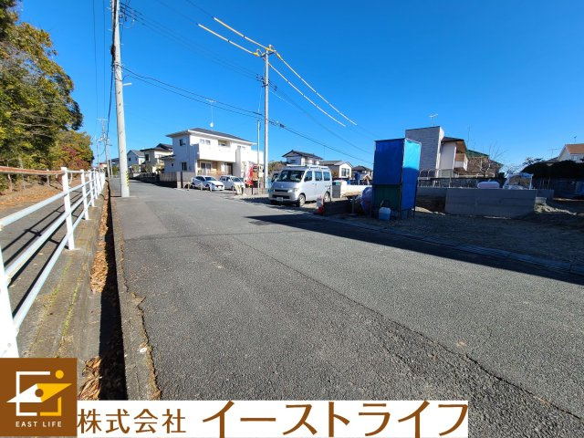 【新築戸建】【サマーキャンペーン実施中！】郷ケ丘2丁目第6※子育て支援対象の前面道路含む現地写真|西側6.0ｍの全面道路です