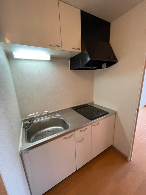 メゾンフジヨシのキッチン|きれいなキッチンです