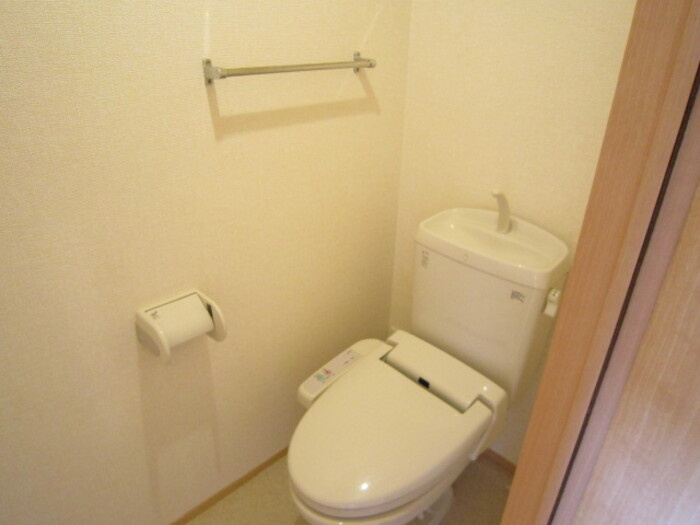 熊本市南区御幸笛田３丁目のアパートのトイレ