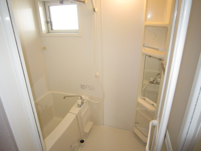 熊本市南区御幸笛田３丁目のアパートの浴室