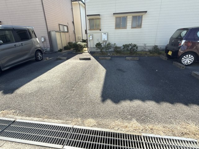 蒲田1丁目95 貸家北西の駐車場