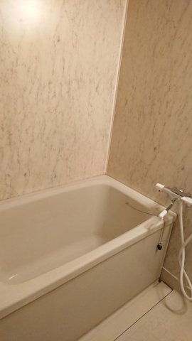 竹野屋ビルの浴室|コンパクトで使いやすいお風呂です