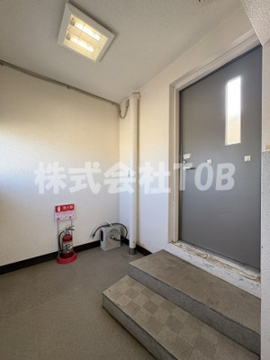【その他】 | デボスハイツ | 901号室へ行く前のドア