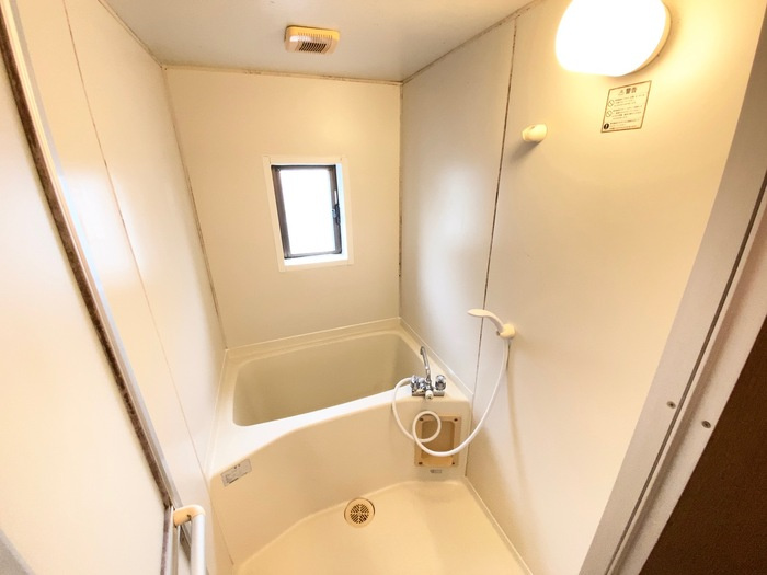 熊本市南区野口１丁目のアパートの浴室