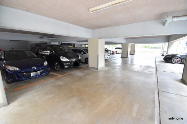カルム千昇　仲介手数料無料の駐車場
