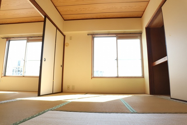 【寝室】 | レイナハイツ柴又 | 明るいお部屋空間