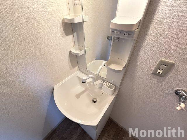 リバーサイド忠岡C棟の洗面所