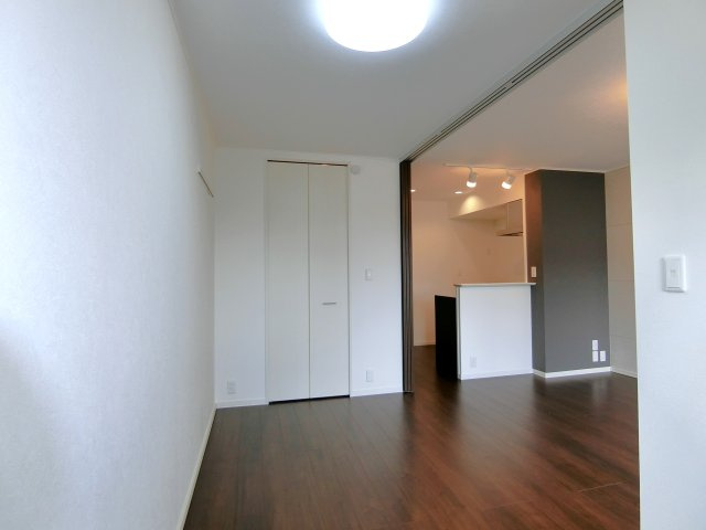 メゾン・ド・ランジュ・ルージュの洋室