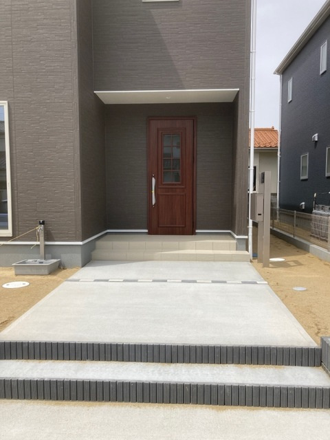 原町区本陣前3丁目　原町第三小・原町第一中　耐震住宅の駐車場