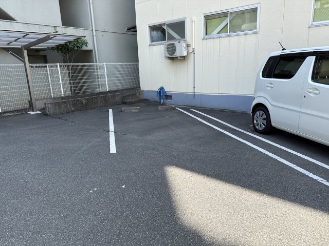 中村マンションの駐車場