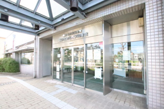 藤沢市総合市民図書館まで500ｍ