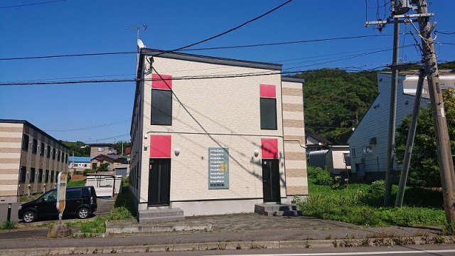 レオパレス三田Ｂ館の外観