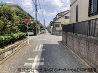 【前面道路含む現地写真】