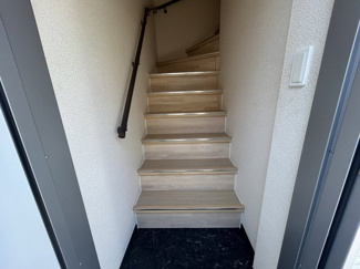 【玄関】 | レオネクスト地行場 | 収納もある玄関です
