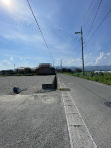 高島市今津町浜分188坪土地の前面道路含む現地写真