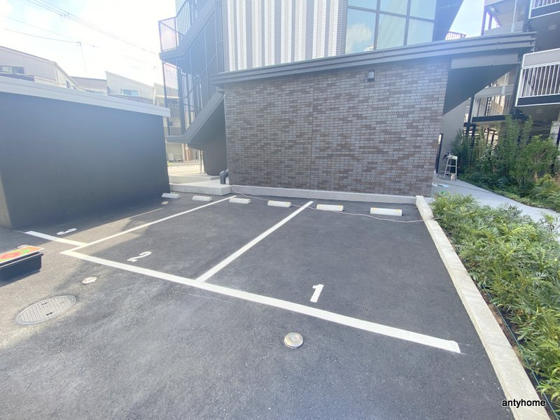 ヴィラセレーノ森小路(旧ルネフラッツ森小路駅前Ⅱ)　仲介手数料無料の駐車場