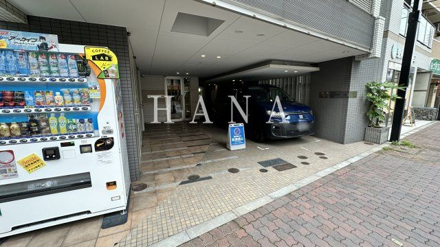 ドルチェ東京府中弐番館のエントランス