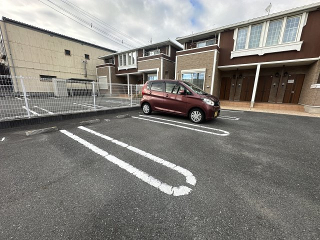 ラフレシールあぼしＥの駐車場
