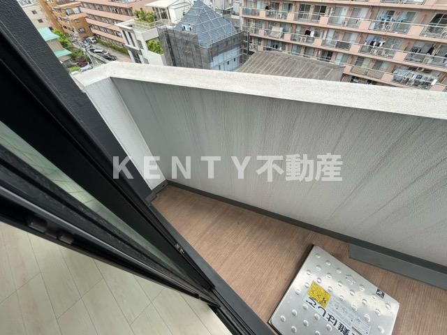 【バルコニー】 | ＸＥＢＥＣ大鳥居ＡＳＹＬＣＯＵＲＴ | 開放的で明るい空間を演出してくれるバルコニーです