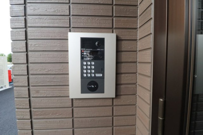 【セキュリティ】 | プランドールＴＮ Ⅲ 住居 | オートロック入り口