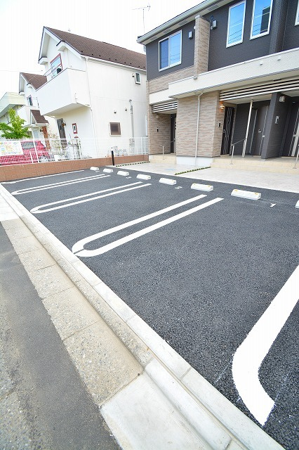 アイビーハウスの駐車場