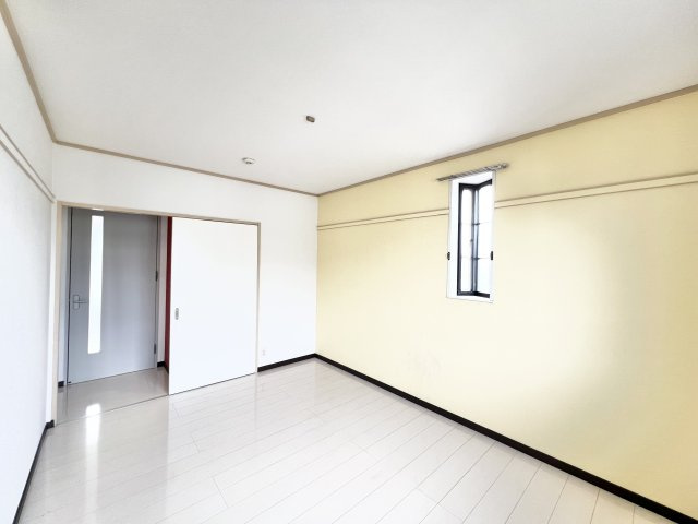 ユーロアベニュー四街道の洋室|※別部屋参考写真