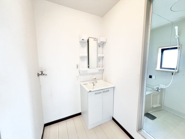 ユーロアベニュー四街道の洗面所|※別部屋参考写真