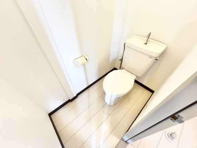 ユーロアベニュー四街道のトイレ|※別部屋参考写真