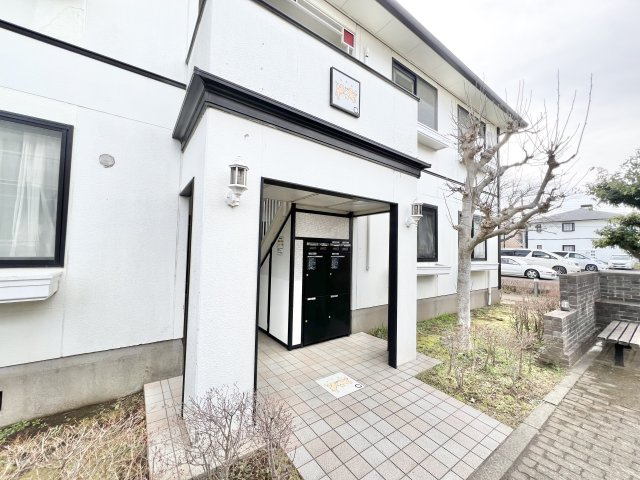 ユーロアベニュー四街道のエントランス