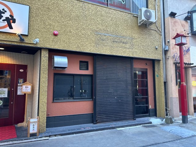 松梅ビルの外観