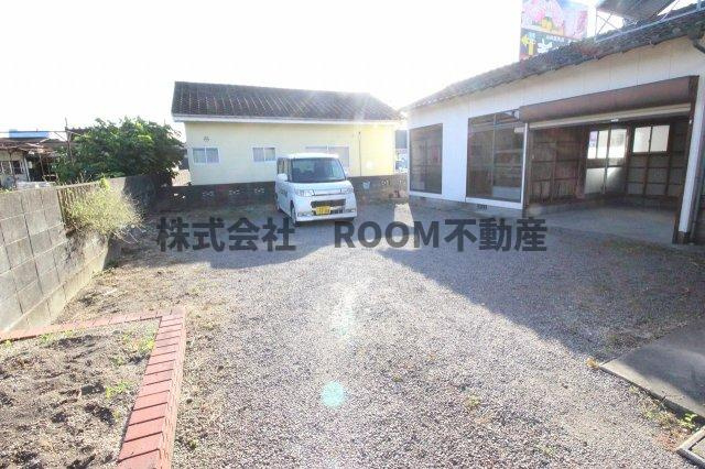 山下貸家の駐車場|駐車場完備です