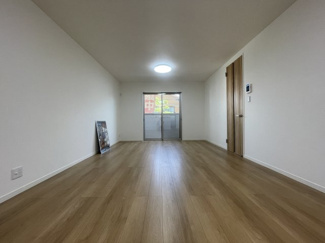 【居間・リビング】 | 神戸市灘区上野通3丁目　戸建て