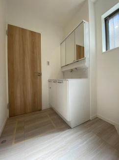 【洗面所】 | 神戸市灘区上野通3丁目　戸建て