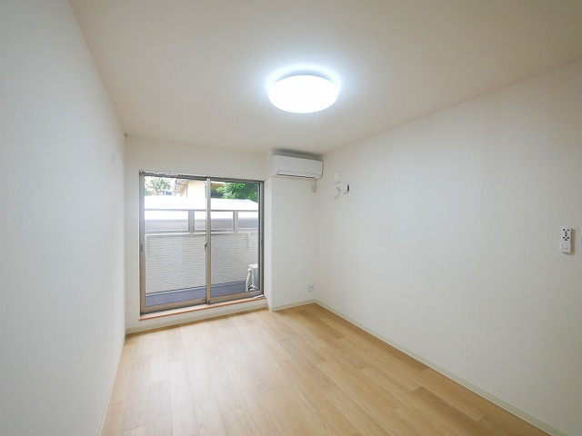 クレアール芝辻町の居間・リビング