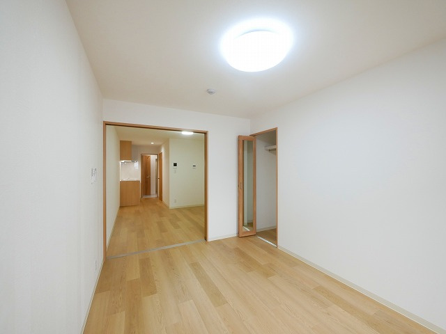 クレアール芝辻町の寝室