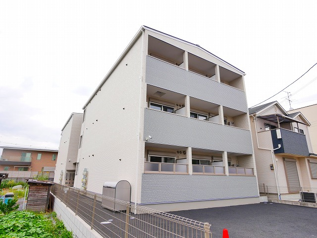 クレアール芝辻町の外観