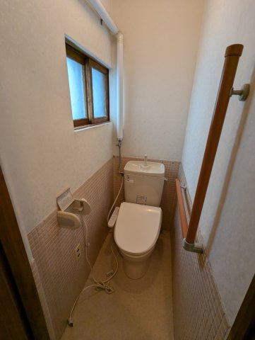 （定期借家）住之江4-3戸建　2階建のトイレ
